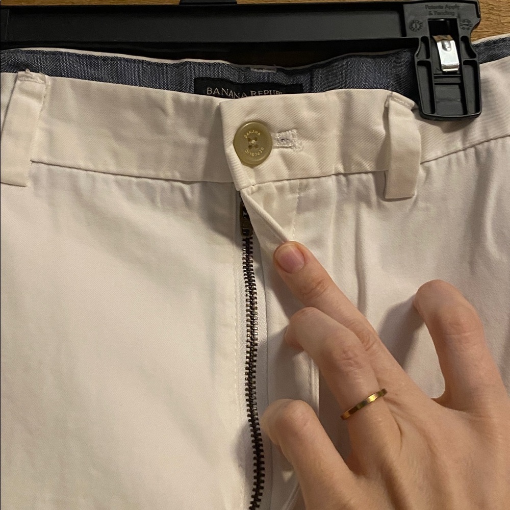 Banana Republic White Aiden Chino - Picture 2 of 9